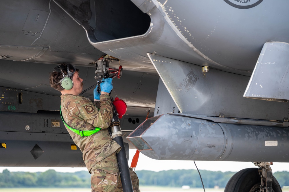 4th Fighter Wing Hot Pit Refueling