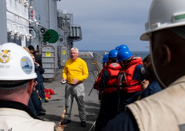 Boxer Conducts Fueling-at-Sea Rehearsal