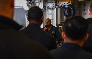 Carrier Airborne Early Warning Squadron 125 returns to Iwakuni (Radio)