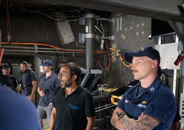 Stiletto Autonomous Boat Launch &amp; Recovery