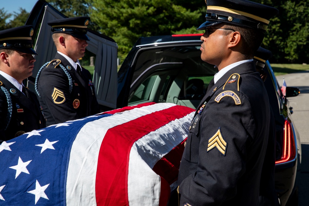 Hoosier Guardsmen Refine Drill and Ceremony Techniques at Crown Hill Cemetary