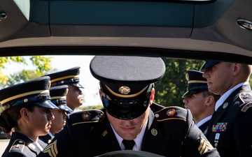 Hoosier Guardsmen Refine Drill and Ceremony Techniques at Crown Hill Cemetary