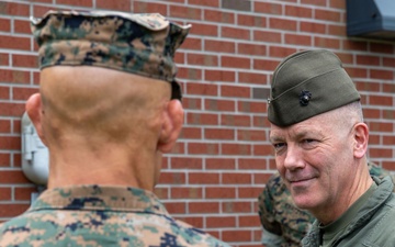 Commander From 2nd MAW Visits MARSOC