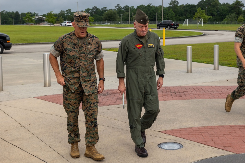 Commander From 2nd MAW Visits MARSOC