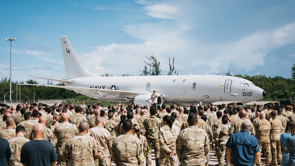 SECWAR Hegseth visits Muñiz ANGB