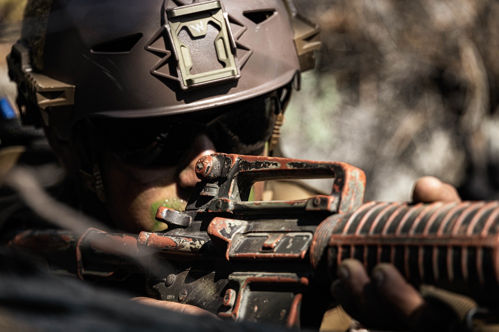 BLT 3/5 and V11 Marines conduct field exercise during Assault Climbers Course
