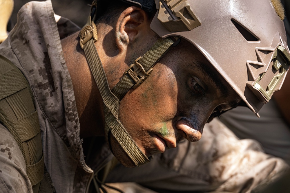 BLT 3/5 and V11 Marines conduct field exercise during Assault Climbers Course