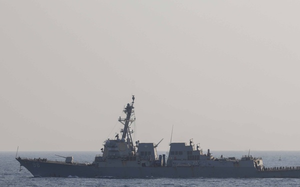 USS Truxtun Conducts Transit