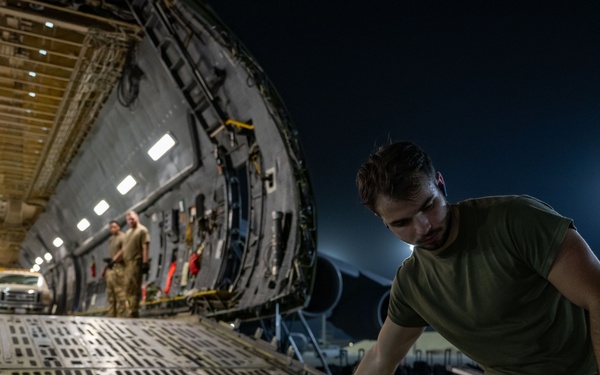 Heavy Hitters: 379th EAPS and 9th AS Maximize Global Mobility