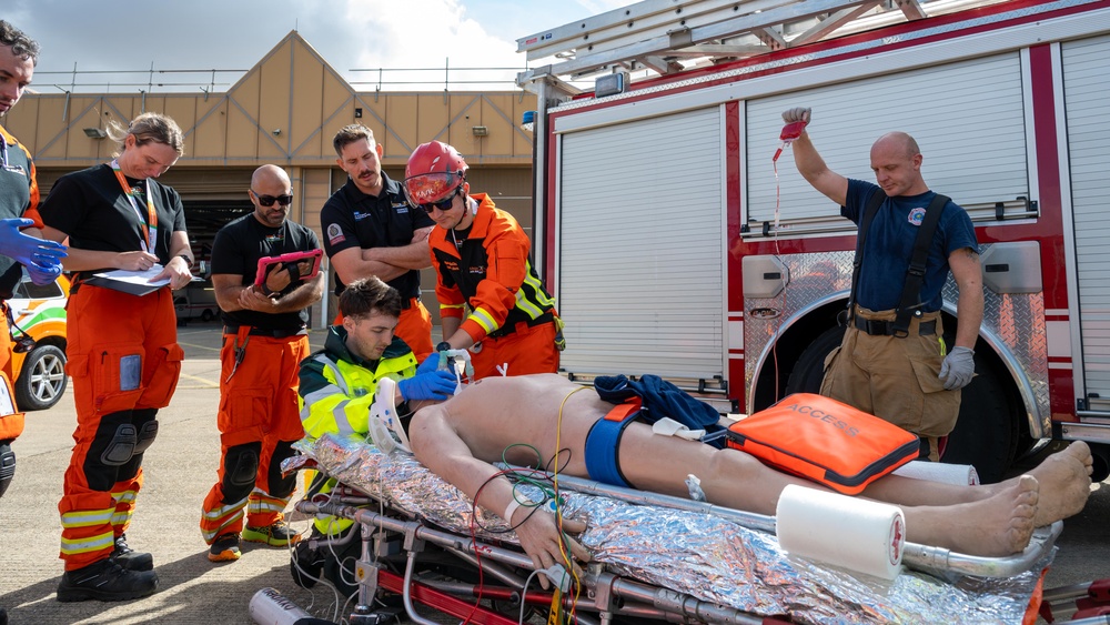 RAF Alconbury/Molesworth firefighters team up with UK paramedics for joint training