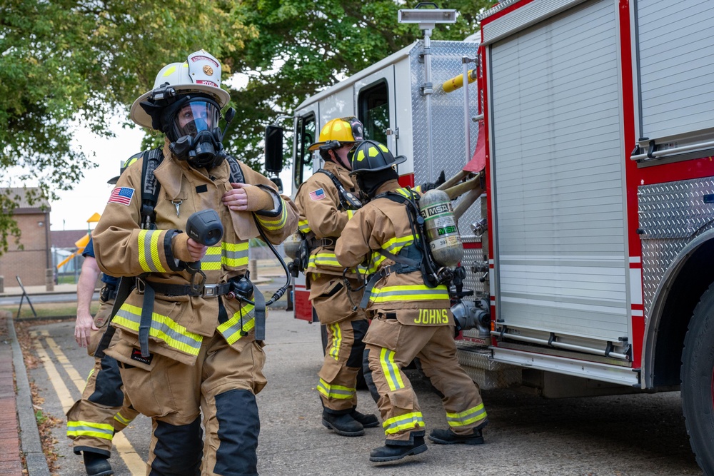 RAF Alconbury/Molesworth firefighters team up with UK paramedics for joint training