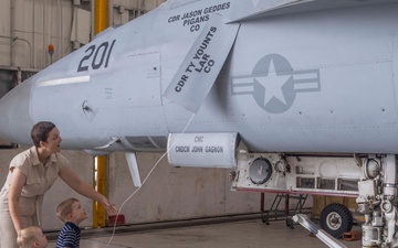 VFA-143 Change of Command