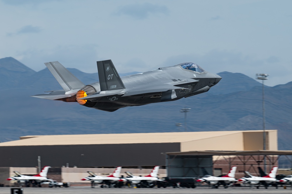 Nellis take offs and landings Aug 26, 2025