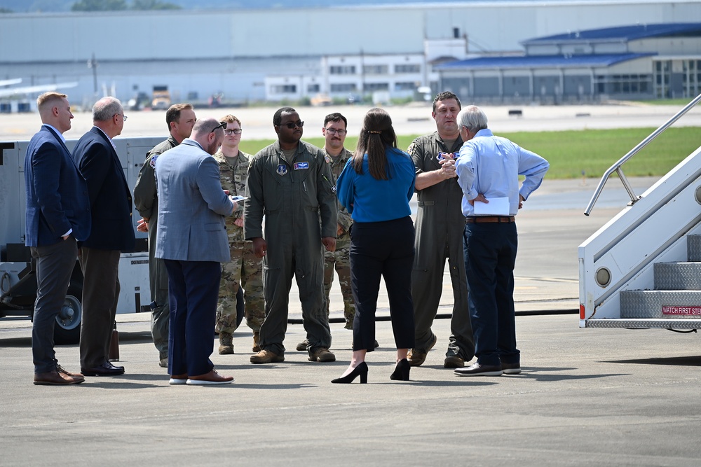 Civic Leaders visit Magic City Airmen