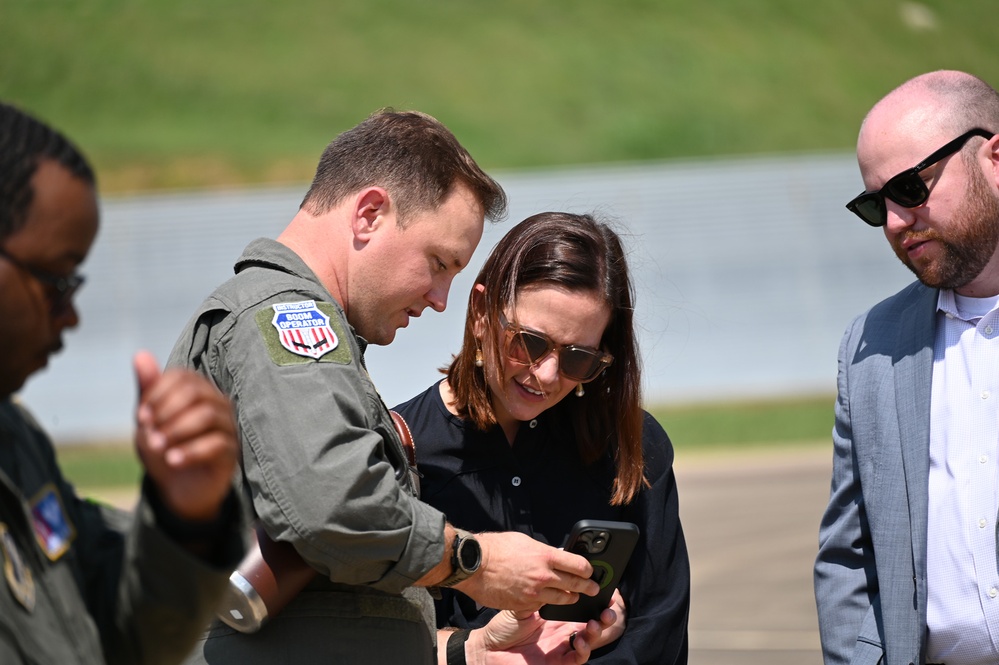 Civic Leaders visit Magic City Airmen