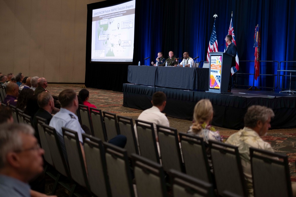 NAVFAC PAC Commander Addresses SAME Forum Attendees