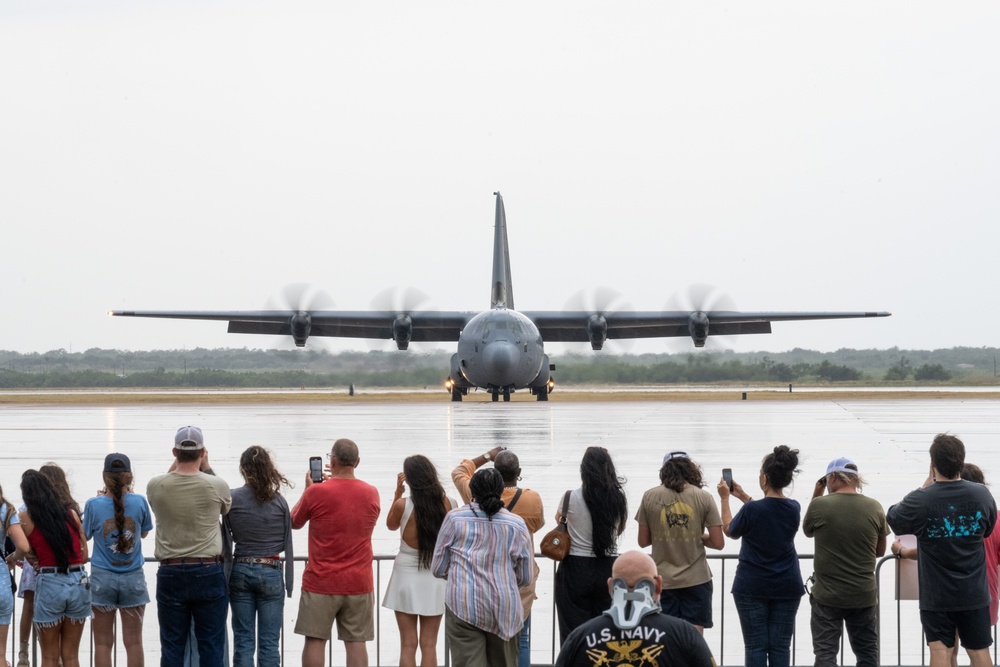 40th Airlift Squadron returns home from CENTCOM deployment