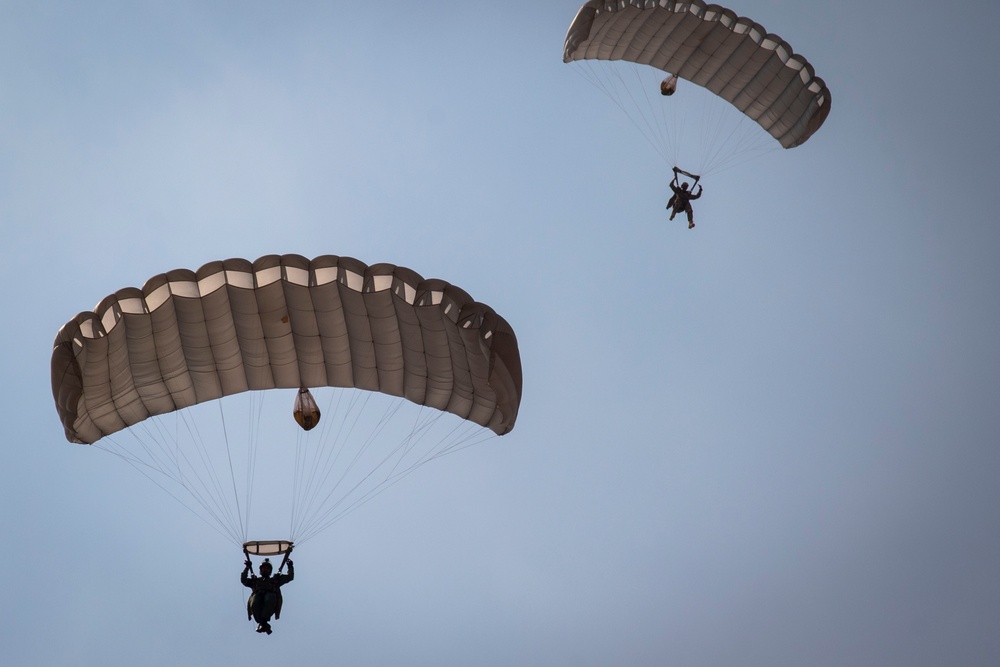 US paratroopers and partner nations jump of Giza Pyramids