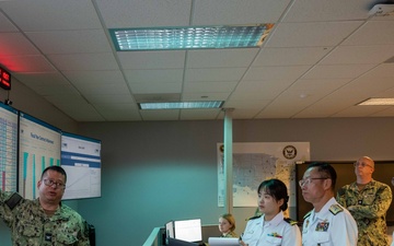 Members of ROK visit CNRC