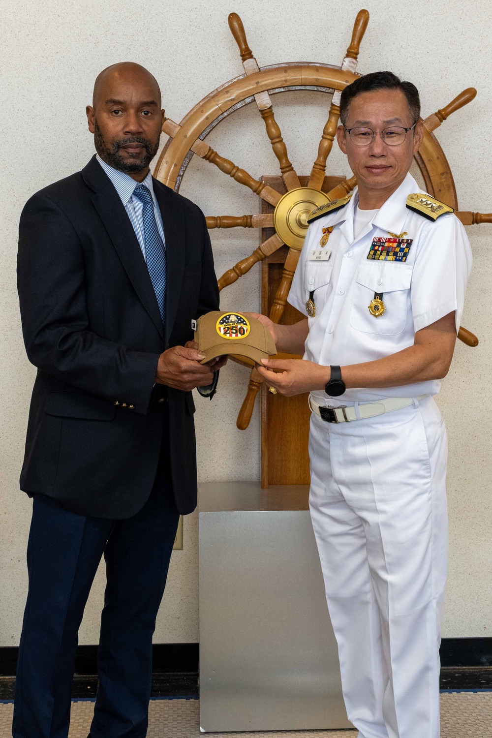DVIDS - Images - Members of ROK visit CNRC [Image 6 of 6]
