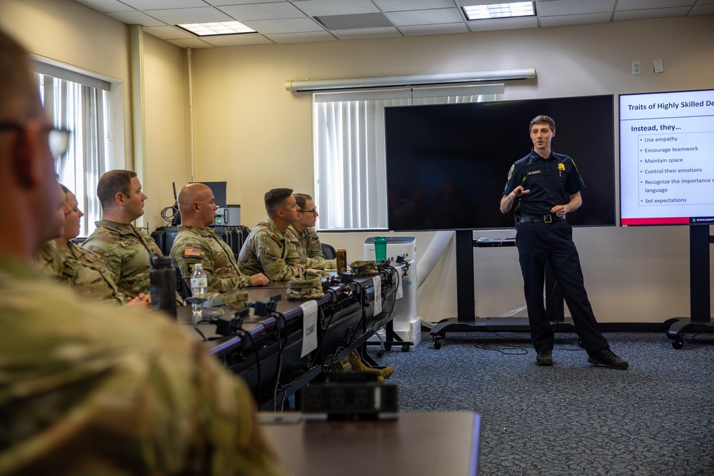 MPD Teaches De-Escalation Techniques for Service Members Supporting the D.C. Safe and Beautiful Mission