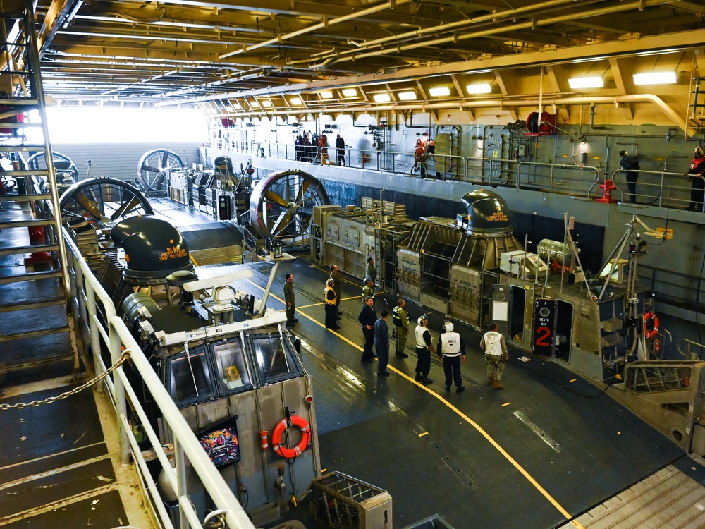 LCU AND LCAC OPS!