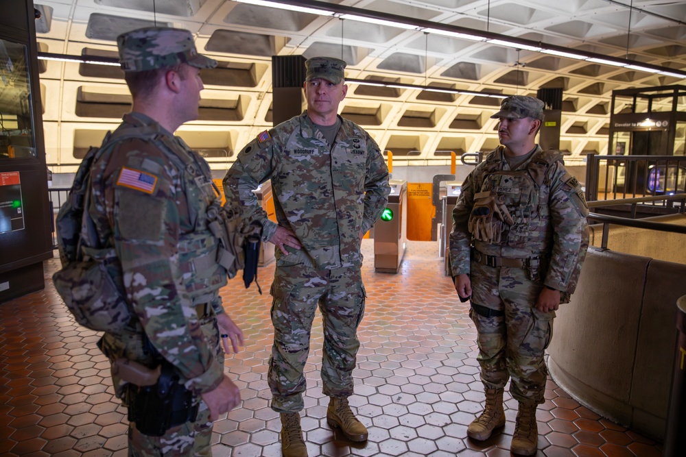 Ohio Leadership Visits Guardsmen Supporting D.C. Safe and Beautiful Task Force