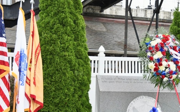 Fort Hamilton Honors 9/11 Victims, Fallen Service Members at Patriots Day Ceremony