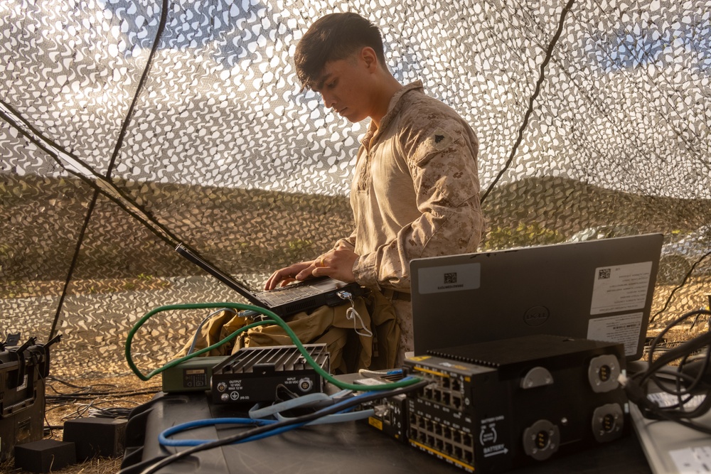 Thunderstruck: Marines compete in first-ever service-wide communications team competition