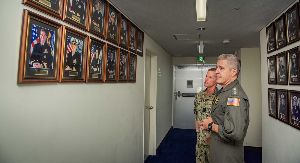 U.S. Pacific Fleet visits Commander Task Force 76