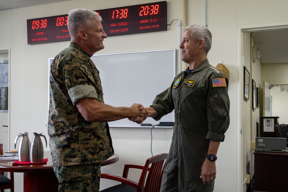 III Marine Expeditionary Force Meets with U.S. Pacific Fleet