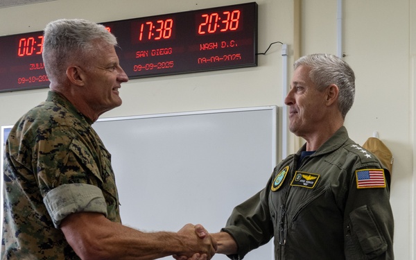 III Marine Expeditionary Force Meets with U.S. Pacific Fleet