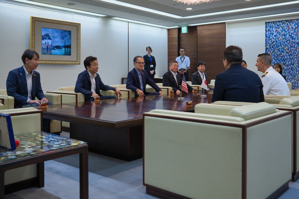 City of Yokosuka Mayor Invites CFAY for Office Call