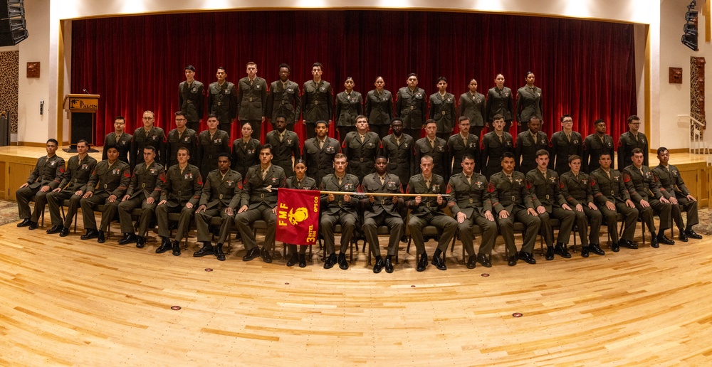 3d Intelligence Battalion Marines pose for group photos