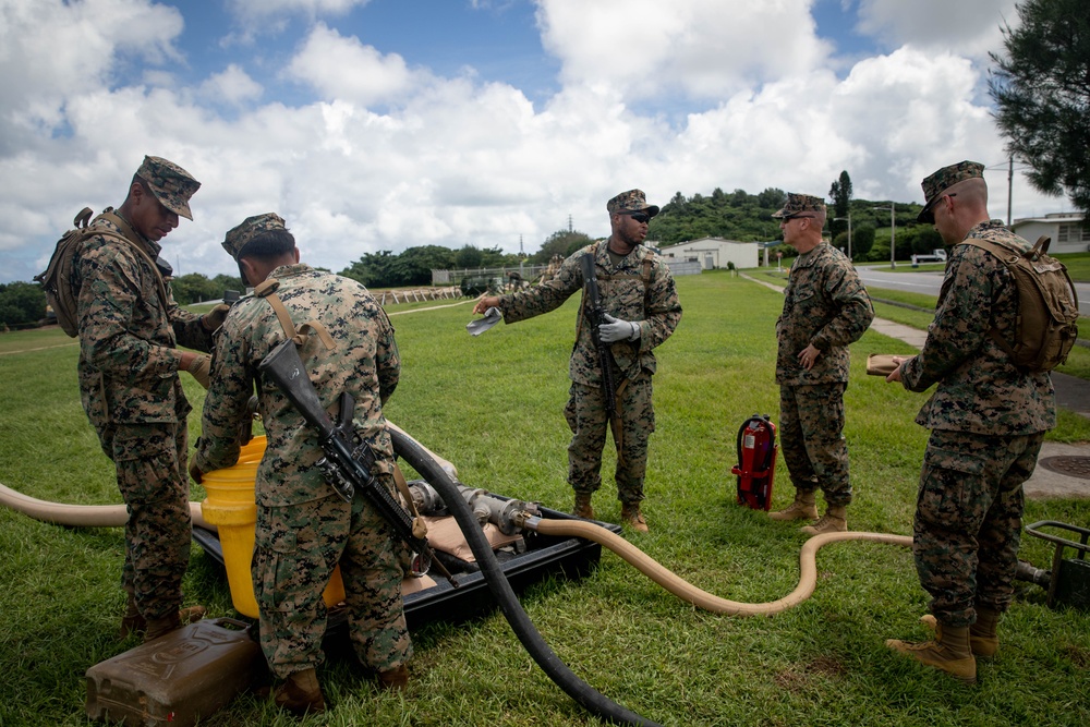 U.S. Marine commanding generals tour logistics support area during GATOREX 25.2