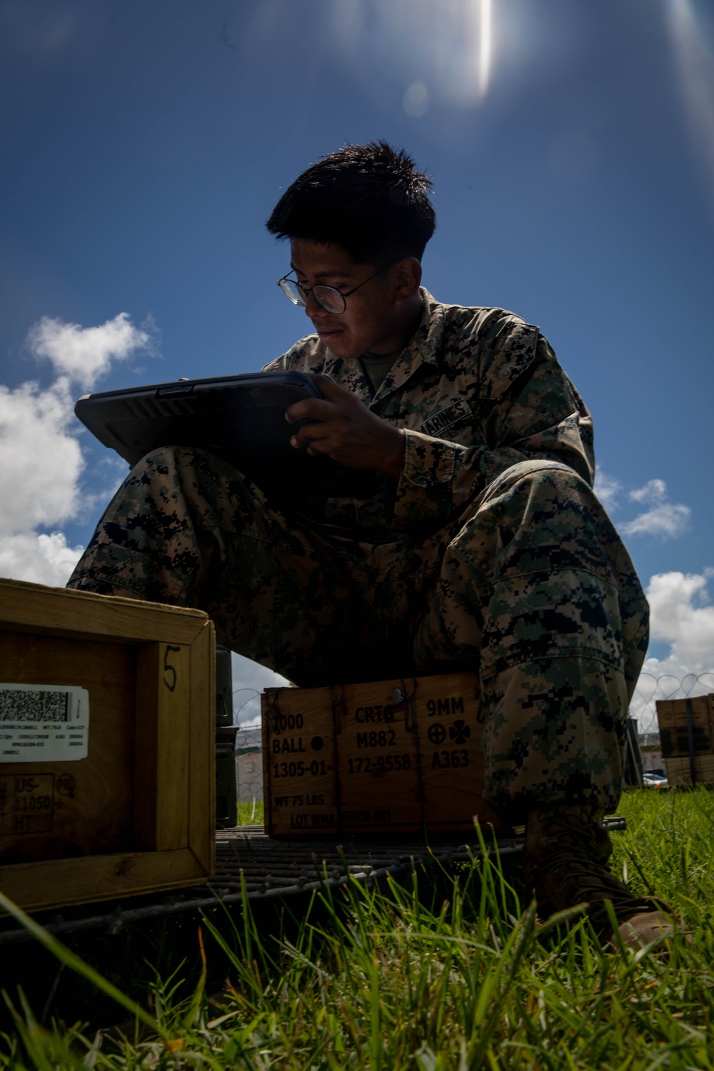 CLR-35 resupplies 3rd Recon at logistics support area during GATOREX 25.2