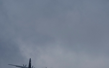 C-130J, C-17 aircraft execute rapid rotations
