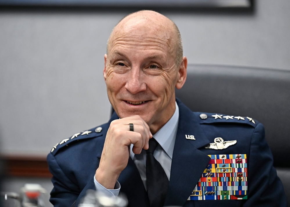CSAF Allvin meets Canadian Lt. Gen. Speiser-Blanchet