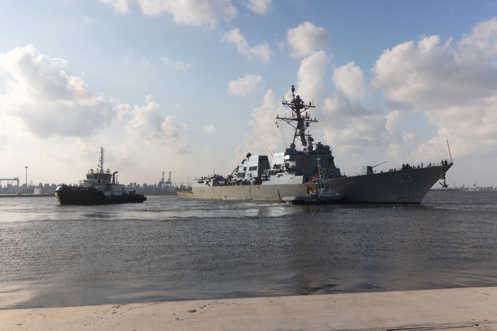 USS Truxtun (DDG 103) Pulls out of Port at Ras Al Tin Naval Base, Egypt