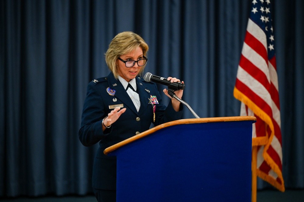 Reserve Recruiting Welcomes New Commander