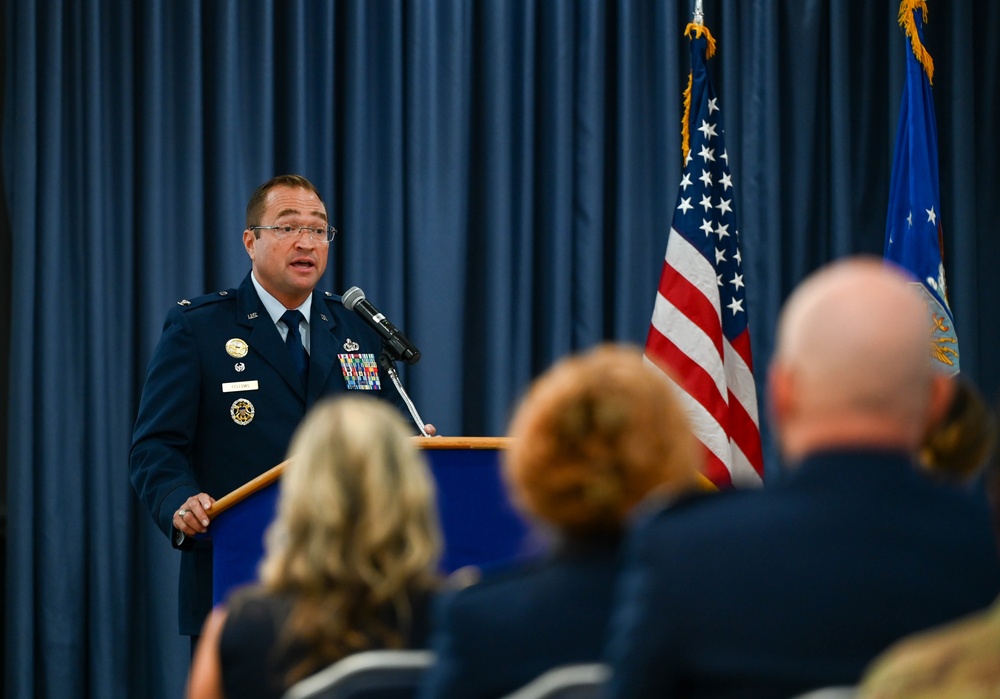 Reserve Recruiting Welcomes New Commander