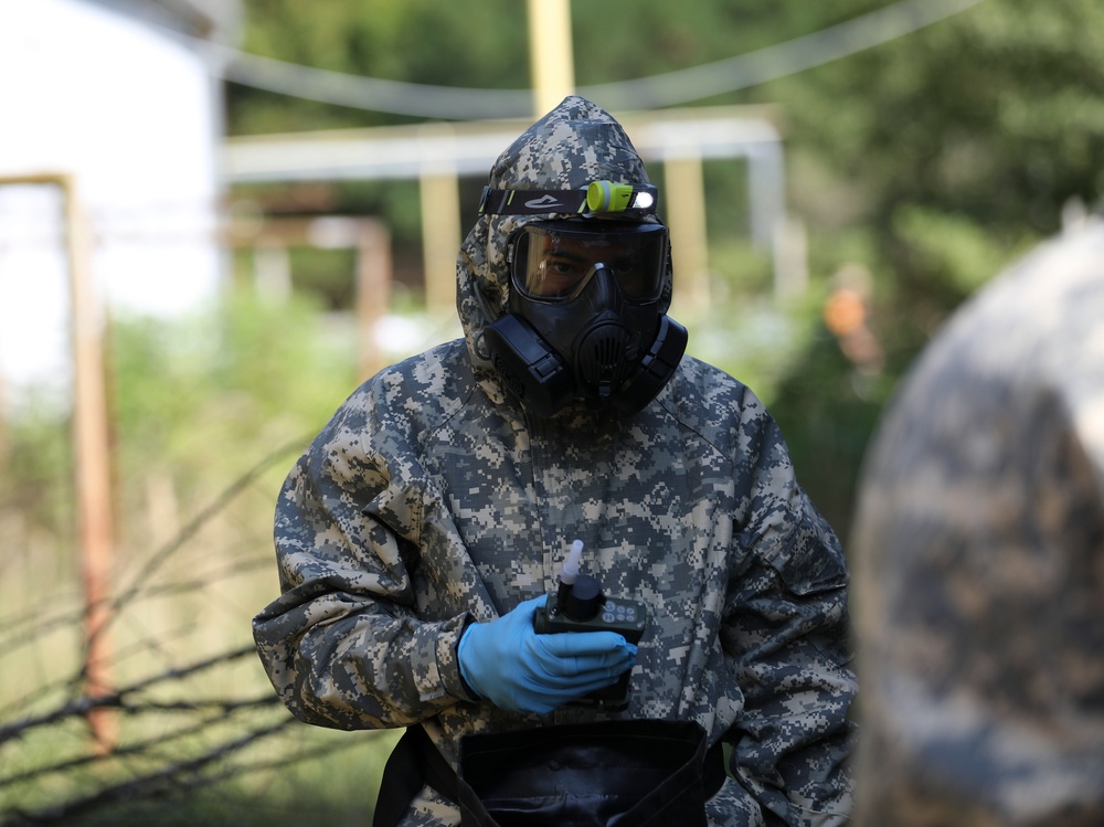 101st Airborne Division (Air Assault) Conducts Live Chemical Agent Training with Slovak Armed Forces