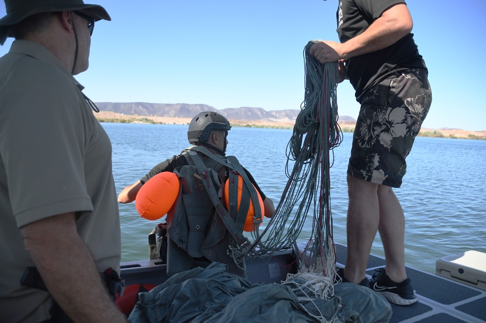 Local law enforcement agencies lend support to airborne Soldiers’ water training