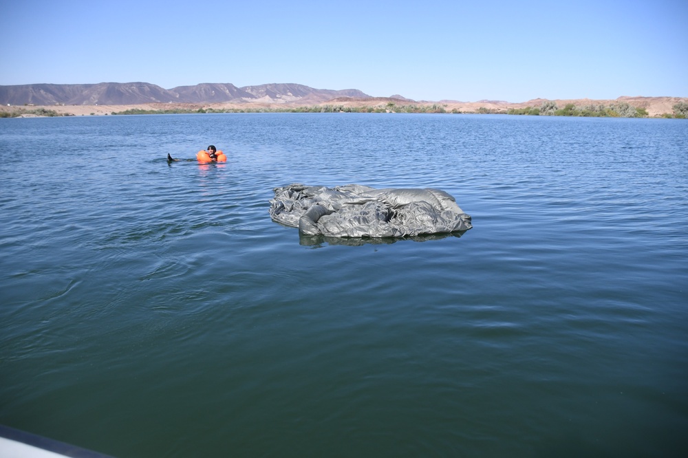 Local law enforcement agencies lend support to airborne Soldiers’ water training
