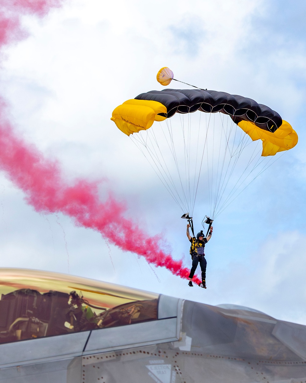 Precision and Power on Display: F-22 Raptor and USSOCOM Para-Commandos at Kaneohe Bay
