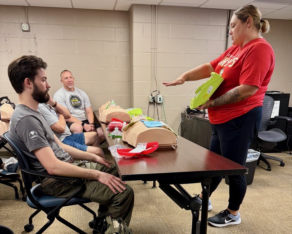 Munson Army Health Center provides AED/CPR training on Fort Leavenworth