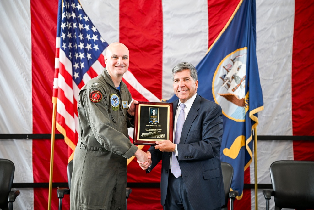Naval Station Great Lakes Receives 13th Bingham Award