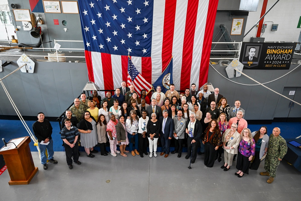 Naval Station Great Lakes Receives 13th Bingham Award