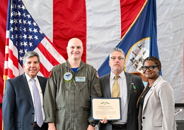 Naval Station Great Lakes Receives 13th Bingham Award