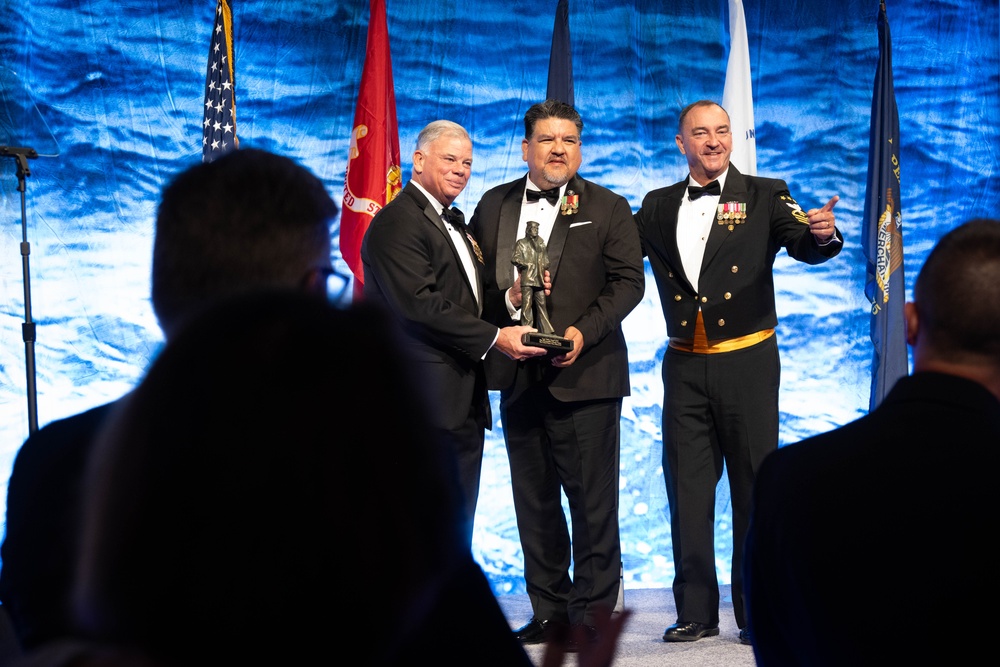 Recipients Honored at the Lone Sailor Awards Dinner